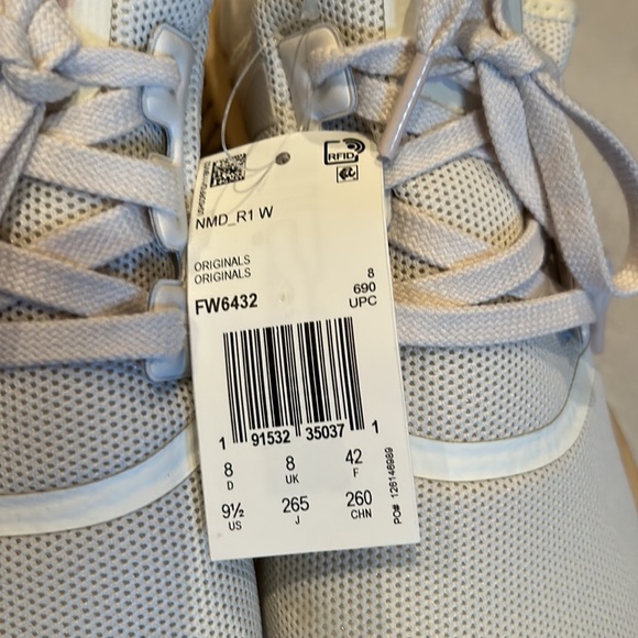 NWT ADIDAS NMD R1 originals women’s size 9.5 in chalk white - Picture 10 of 14
